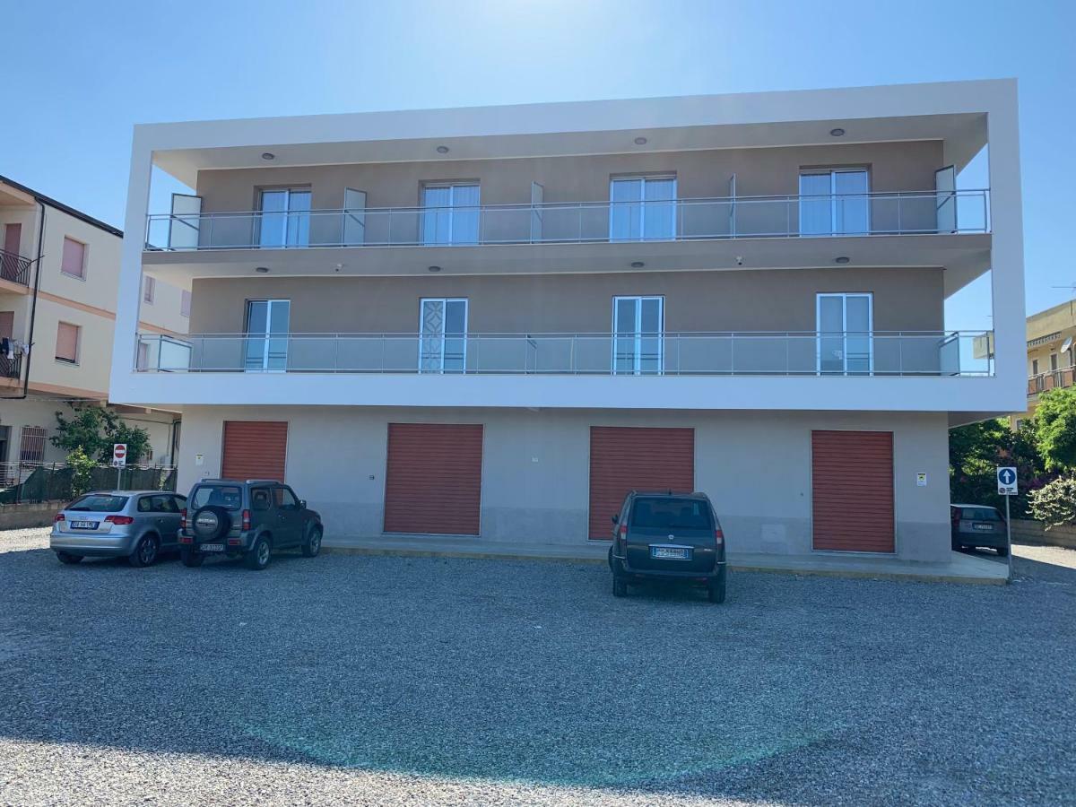 Red'S Apartments Torre Melissa Exterior foto